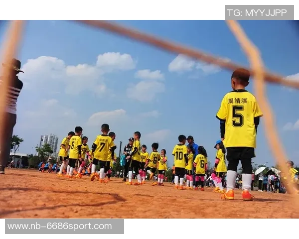 足球群图片分享与交流平台让热爱足球的你我相聚一堂共同畅谈球场激情